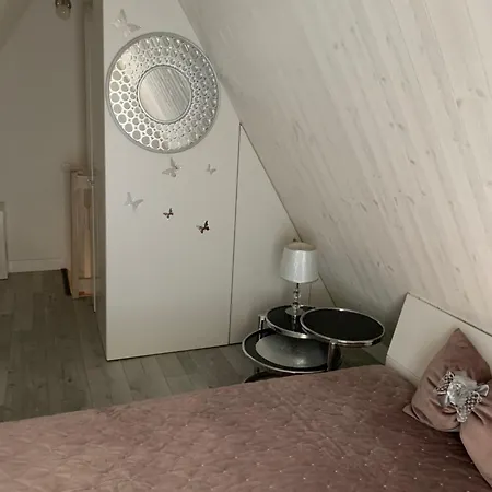 Butterfly Semesterbostad